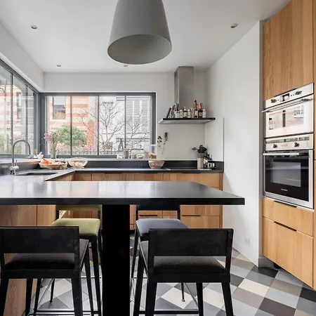 Veeve - Visual Virtue * Булонь-Бийанкур